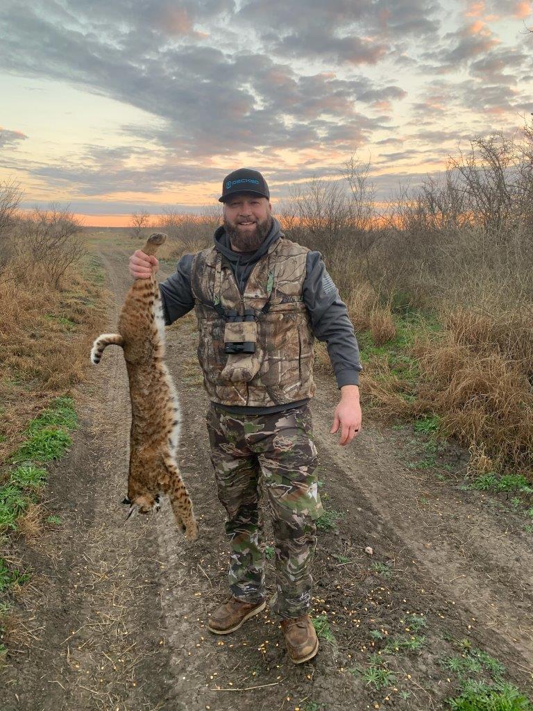 Texas Coyote & Bobcat Hunting